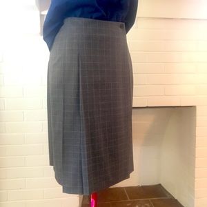 Brooks Brothers, size 6, gray wrap skirt.